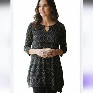 JM Collection,Elegant Black Patterned Women's Top. Size L